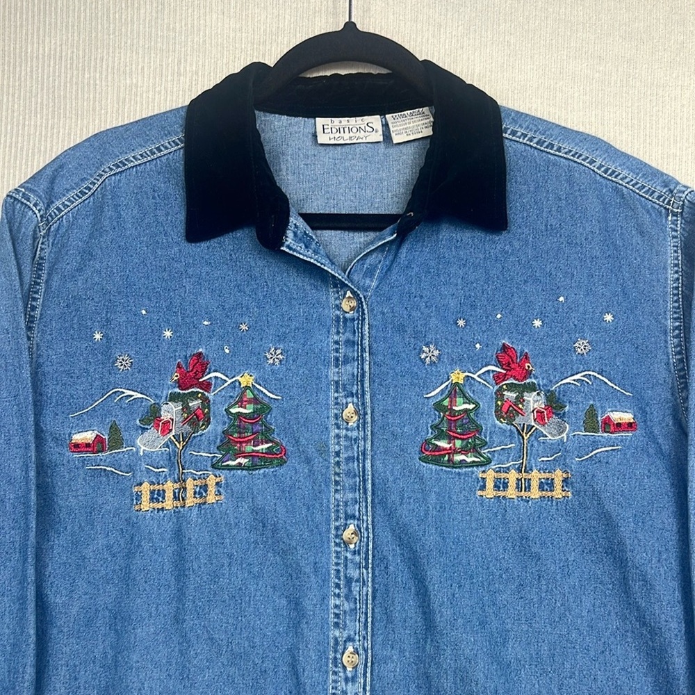 Vintage Basic Editions Holiday Button Front Chamb… - image 2